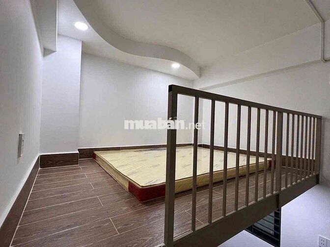 Phòng gác giá tốt tiện di chuyển qua Q1,Q4 gần kcx,ufm,...