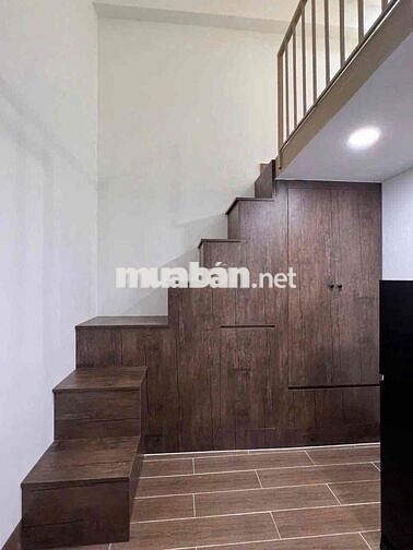 Phòng gác giá tốt tiện di chuyển qua Q1,Q4 gần kcx,ufm,...