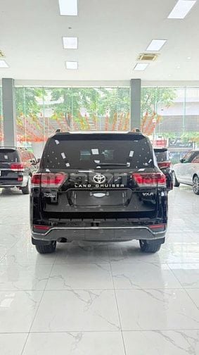 Bán Toyota Land Cruiser LC300 sản xuất 2023. xe cực mới.