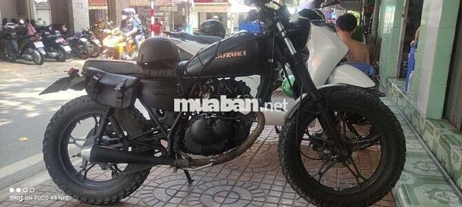 Suzuki Rebell 125 Đen