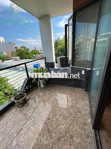 CHO THUÊ CĂN HỘ GIÁ RẺ BAN CÔNG RỘNG