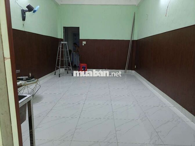 Cho thuê phòng trọ mặt tiền đường Trường Sa q3