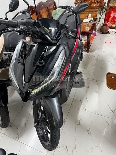 XE VARRIO 125cc. Chinh chủ kí ngay cho ae