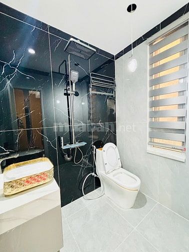 Nhà mới 4x20m 1 trệt lửng 4 lầu st 6PN 9WC có thang máy - Giá 15 tỷ Tl