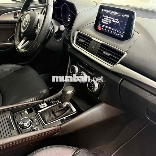Mazda 3 Sedan 2018 Full Option Trắng 56000 km