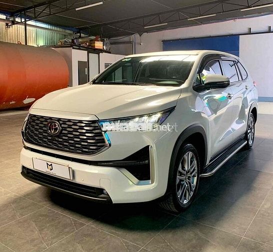 TOYOTA INNOVA CROSS HYBRID 2025