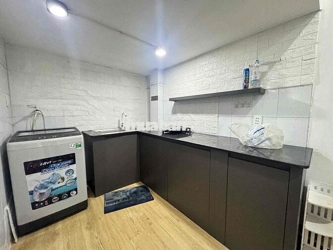 ĐỘC BẢN CĂN DUPLEX BAN CÔNG 45m2 MÁY GIẶT RIÊNG Ở 4-5 NGƯỜI GIÁ ƯU ĐAI