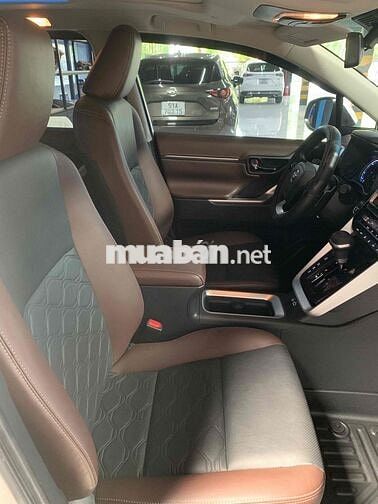 TOYOTA INNOVA CROSS HYBRID 2025