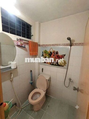 NHÀ NGAY CHỢ TAM HÀ, SÂN RỘNG ĐẬU 10 XE MÁY, 4PN, NGANG 8 DÀI 16