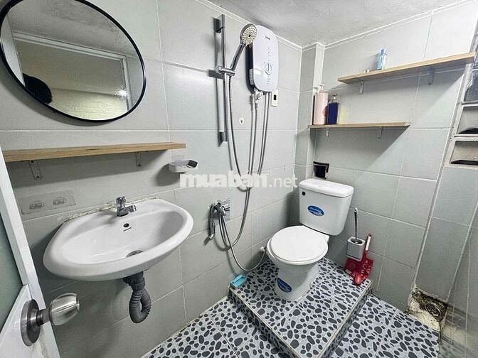 ĐỘC BẢN CĂN DUPLEX BAN CÔNG 45m2 MÁY GIẶT RIÊNG Ở 4-5 NGƯỜI GIÁ ƯU ĐAI