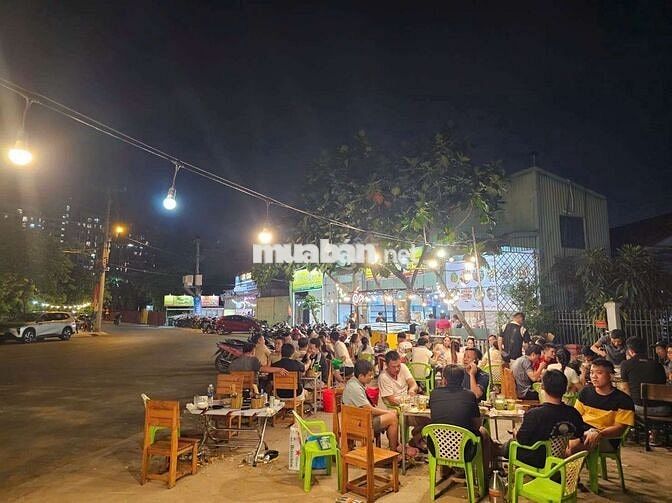 Cần tuyển nhân viên phục vụ quán