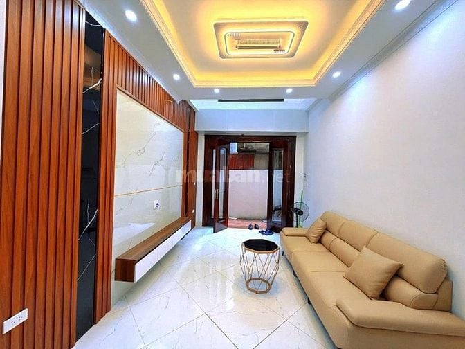 Cần bán nhà xây mới Thái Thịnh, 31m, 6 tầng, 8.8 tỷ 
