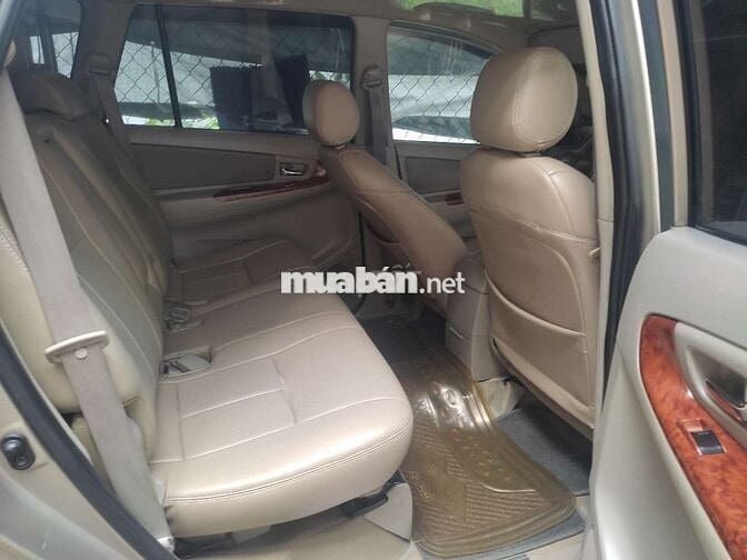 Toyota Innova E 2014 Số sàn Vàng cát
