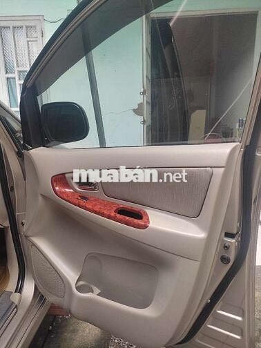 Toyota Innova E 2014 Số sàn Vàng cát
