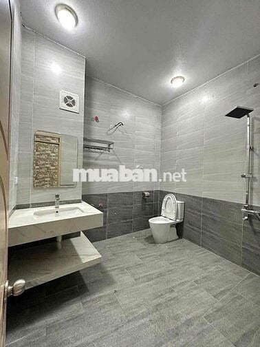 Nhà Phúc Lợi 80m², 4 tầng, sân ô tô, 3PN, gần Vinhomes Riverside, 10tr