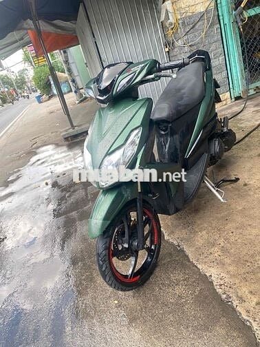 Yamaha Luvias 2023 màu Đỏ đen