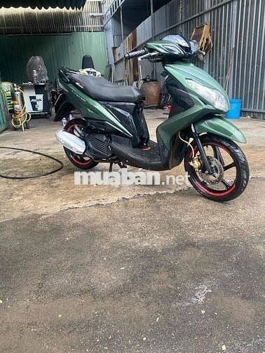 Yamaha Luvias 2023 màu Đỏ đen