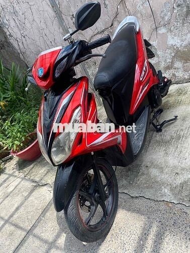 Yamaha Luvias 2023 màu Đỏ đen