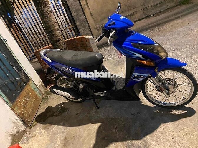Yamaha Luvias 2023 màu Đỏ đen