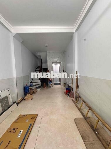 Nhà Nguyên căn cho thuê mới tinh ở Ngọc Thuỵ
