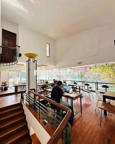 nhà mặt tiền diện tích lớn cho thuê 