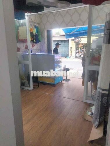 Nhà MT Đường Nguyên Hồng thích hợp ở và KD cho thuê