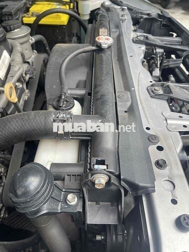 Toyota Innova 12/2016 Bạc Số sàn 2.0L gia đình