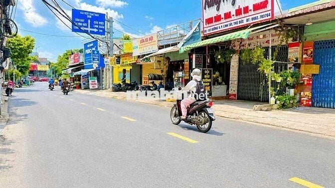 HƠN 40TR/M2 ĐẤT FULL THỔ NGAY PHẠM VĂN ĐỒNG NGANG 22M- HẺM XE TẢI