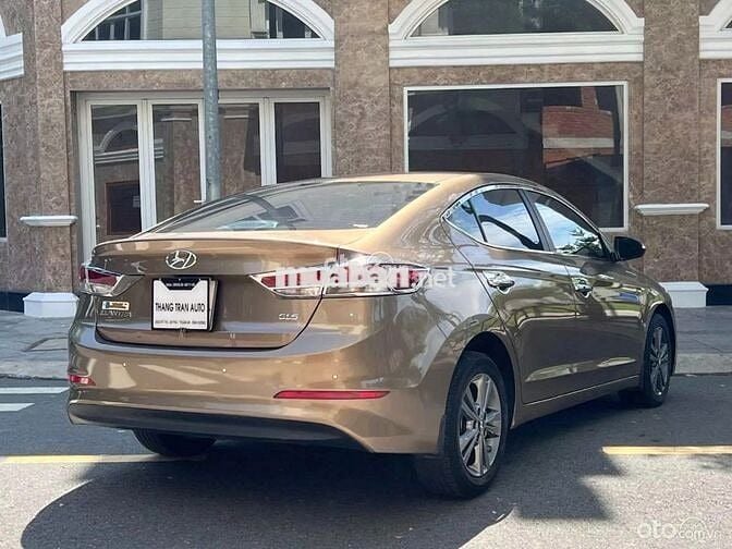 Hyundai Elantra 1.6 AT 2016 Nâu 127.000 km