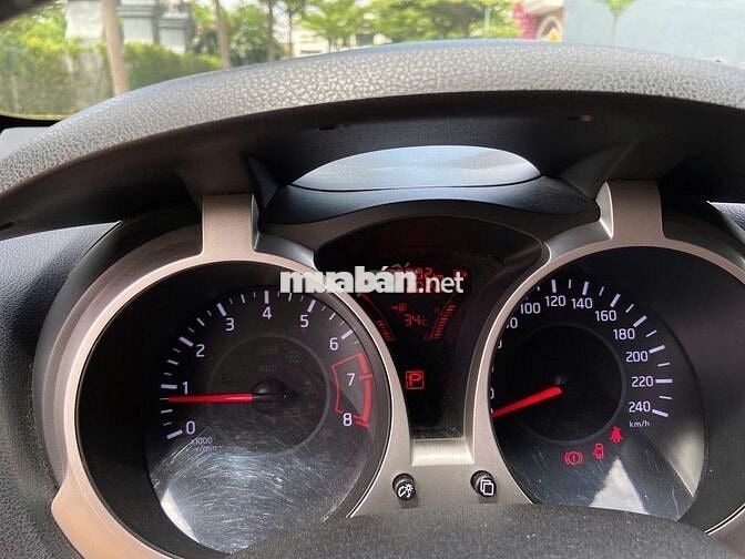 Nissan JUKE 1.6AT 2015 Vàng 57.000km