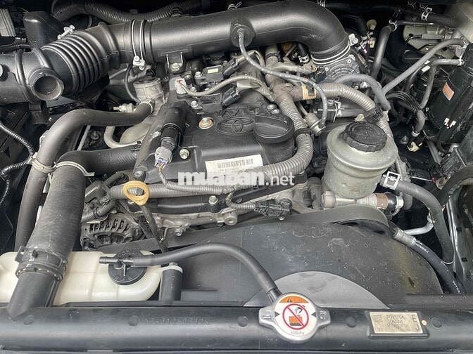 Toyota Innova 12/2016 Bạc Số sàn 2.0L gia đình