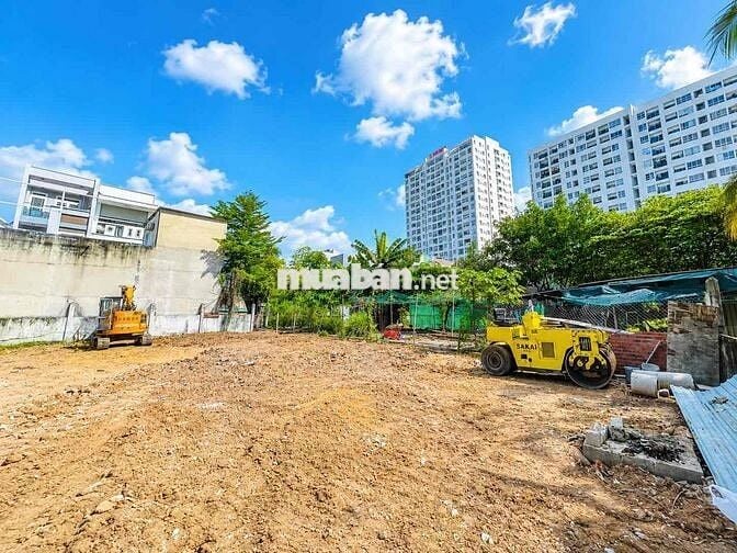 HƠN 40TR/M2 ĐẤT FULL THỔ NGAY PHẠM VĂN ĐỒNG NGANG 22M- HẺM XE TẢI