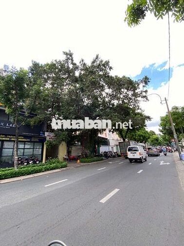 MẶT TIỀN BÀ HUYỆN THANH QUAN , QUẬN 3 - 12x20m - 4 TẦNG - 135 TRIỆU