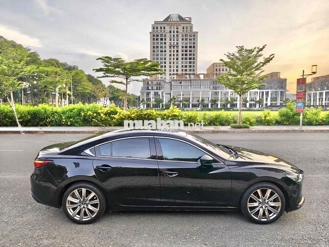 🔴 Mazda 6 2.5L Signature 2022 Đen 28.000 km