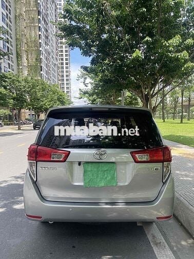 Toyota Innova 12/2016 Bạc Số sàn 2.0L gia đình