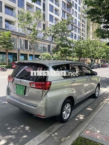 Toyota Innova 12/2016 Bạc Số sàn 2.0L gia đình