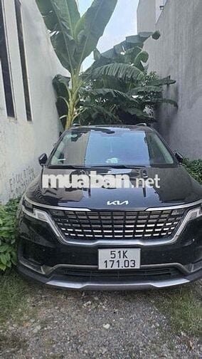 KIA Carnival Premium 2022 Đen 38000 km