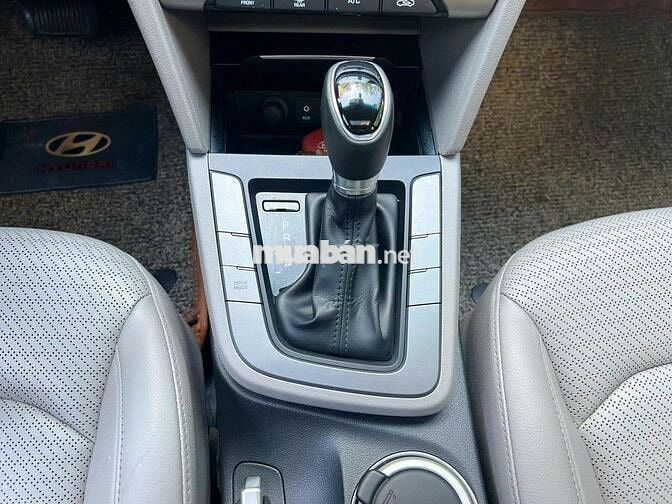 Hyundai Elantra 1.6 AT 2016 Nâu 127.000 km