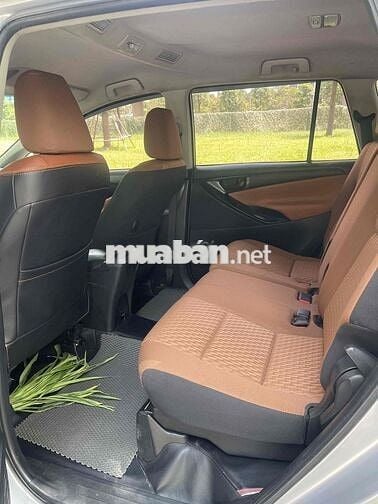 Toyota Innova 12/2016 Bạc Số sàn 2.0L gia đình