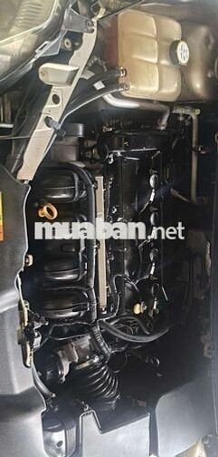 FORD FOCUS 1.8 AT Vàng cát Tự động