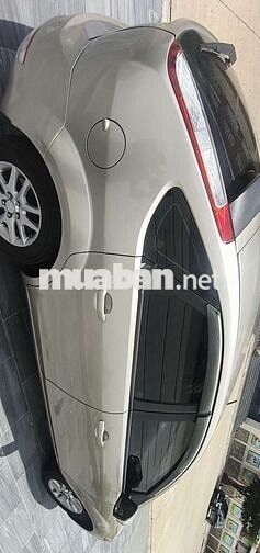 FORD FOCUS 1.8 AT Vàng cát Tự động