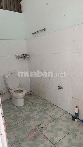 NHÀ CẤP 4 1tr 1 gác rộng rãi ngã 4 bình phước chợ đầu mối hẻm xe tải