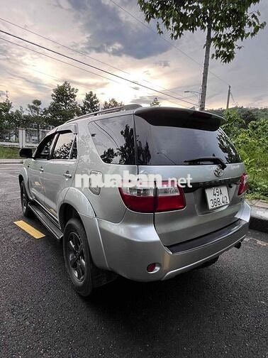 Toyota Fortuner 2009 Số sàn Máy dầu Bạc
