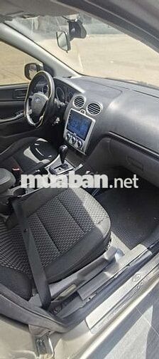FORD FOCUS 1.8 AT Vàng cát Tự động