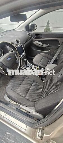 FORD FOCUS 1.8 AT Vàng cát Tự động