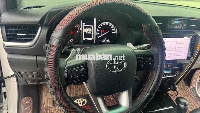 Toyota Fortuner Legender 2021 2.4 AT 4x2 Trắng