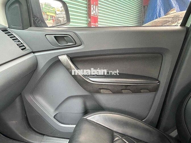 Ford Ranger Vàng cát 5 chỗ odo 125988 km