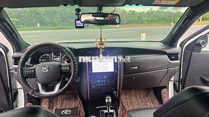 Toyota Fortuner Legender 2021 2.4 AT 4x2 Trắng