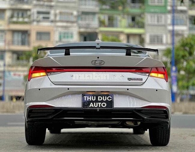 Hyundai Elantra 2024 1.6AT ĐB 3000km Trắng
