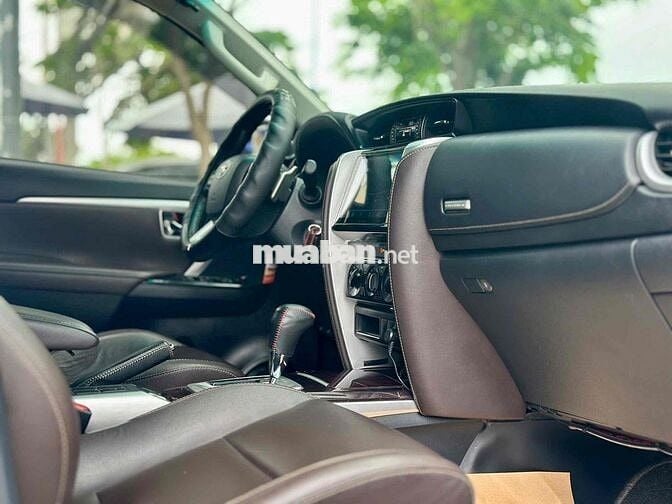 Toyota Fortuner 2018 2.4G 4x2AT Bạc Biển số 51